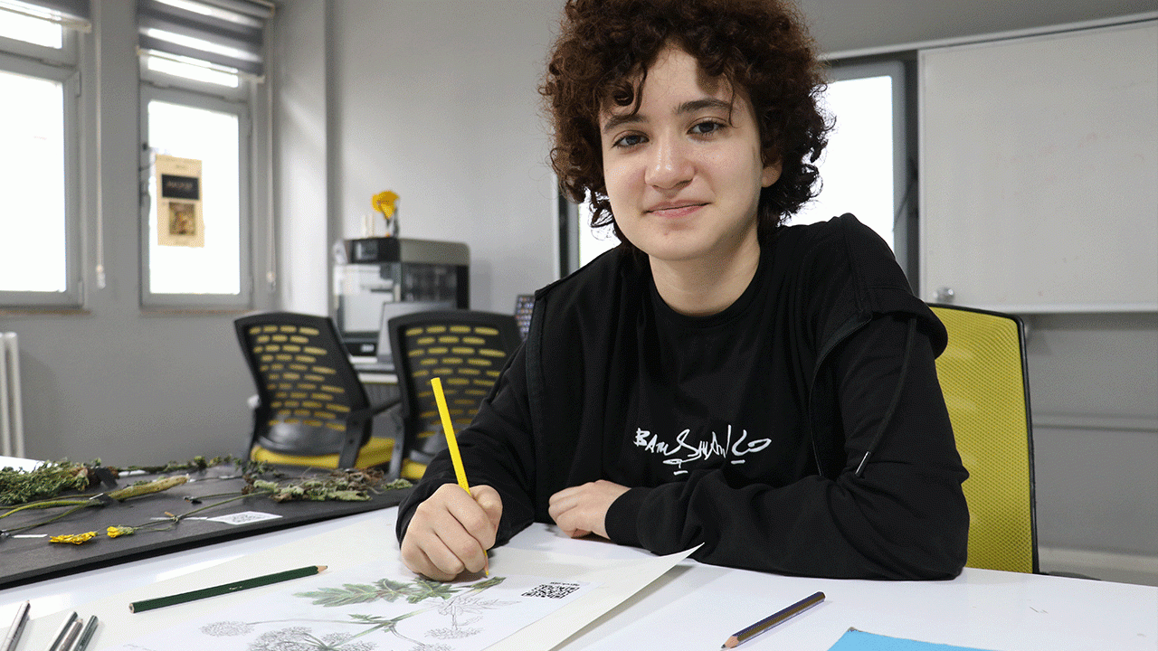 Trabzonlu öğrenciden dijital doğa hamlesi: Yayla bitkilerini sanal müzeye taşıdı