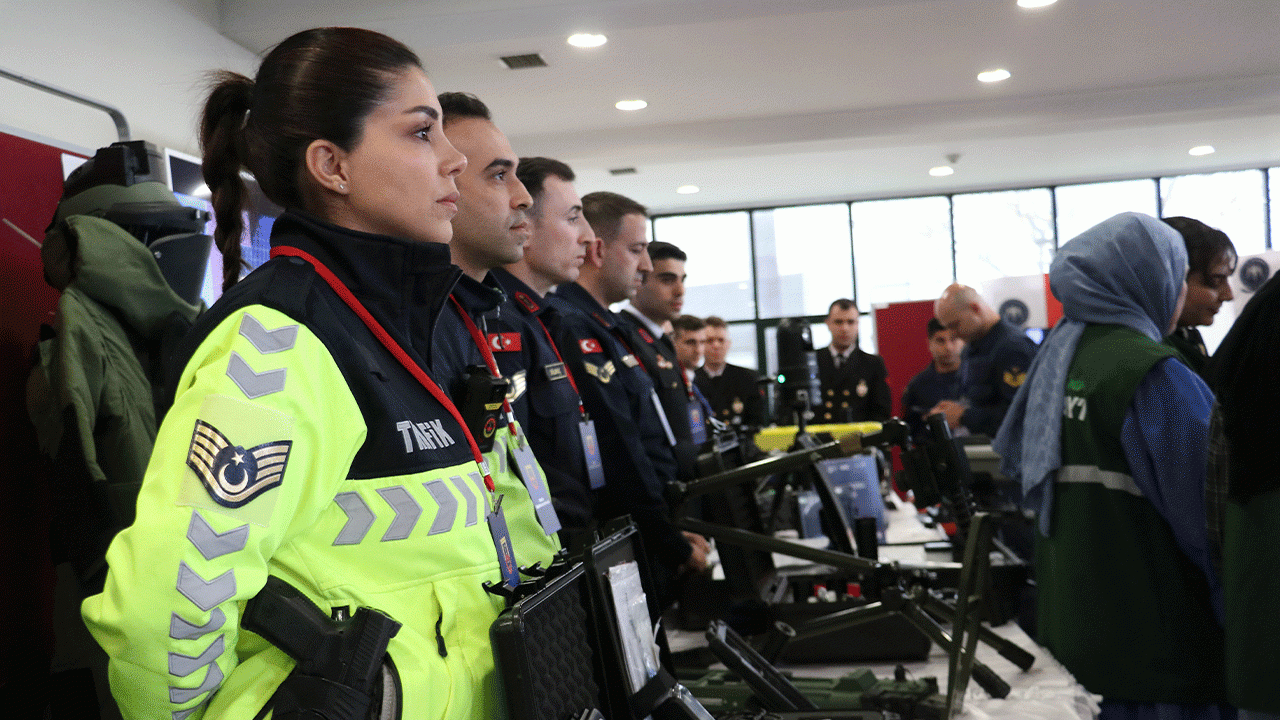 DOKKAF 2026’da jandarma stantlarına yoğun ilgi