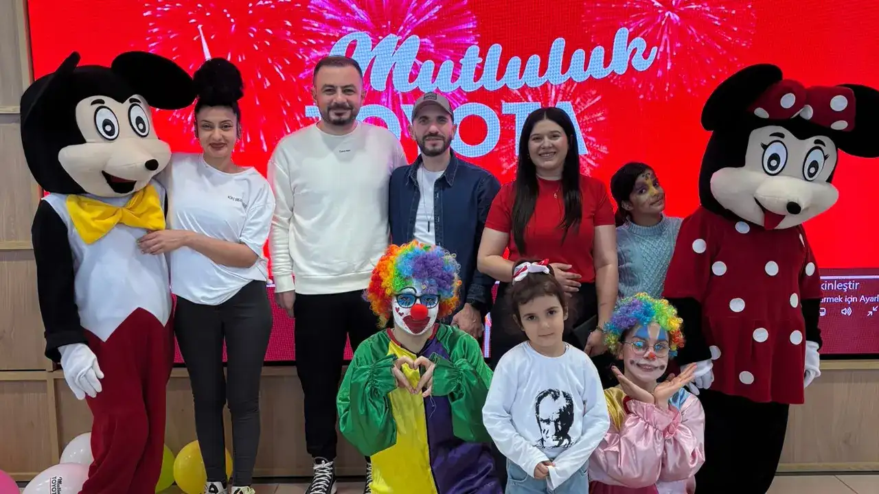 Trabzon Toyota Plaza Ayyıldız’dan anlamlı buluşma: Çocuklara bayram sürprizi