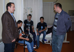 115 öğrenci hastanelik oldu