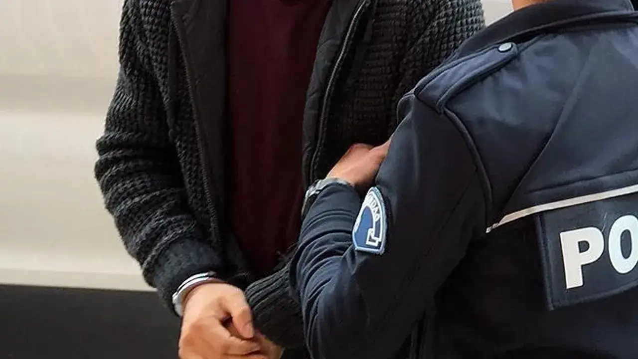 Katil zanlısı çocuk, yaşı kadar ceza aldı