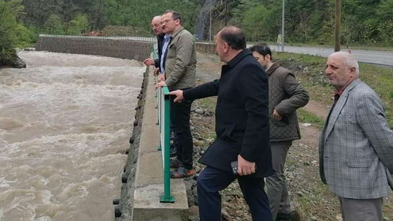 Dernekpazarı’nda dere ıslahı için sahada inceleme! Taşkın riski azaltılacak