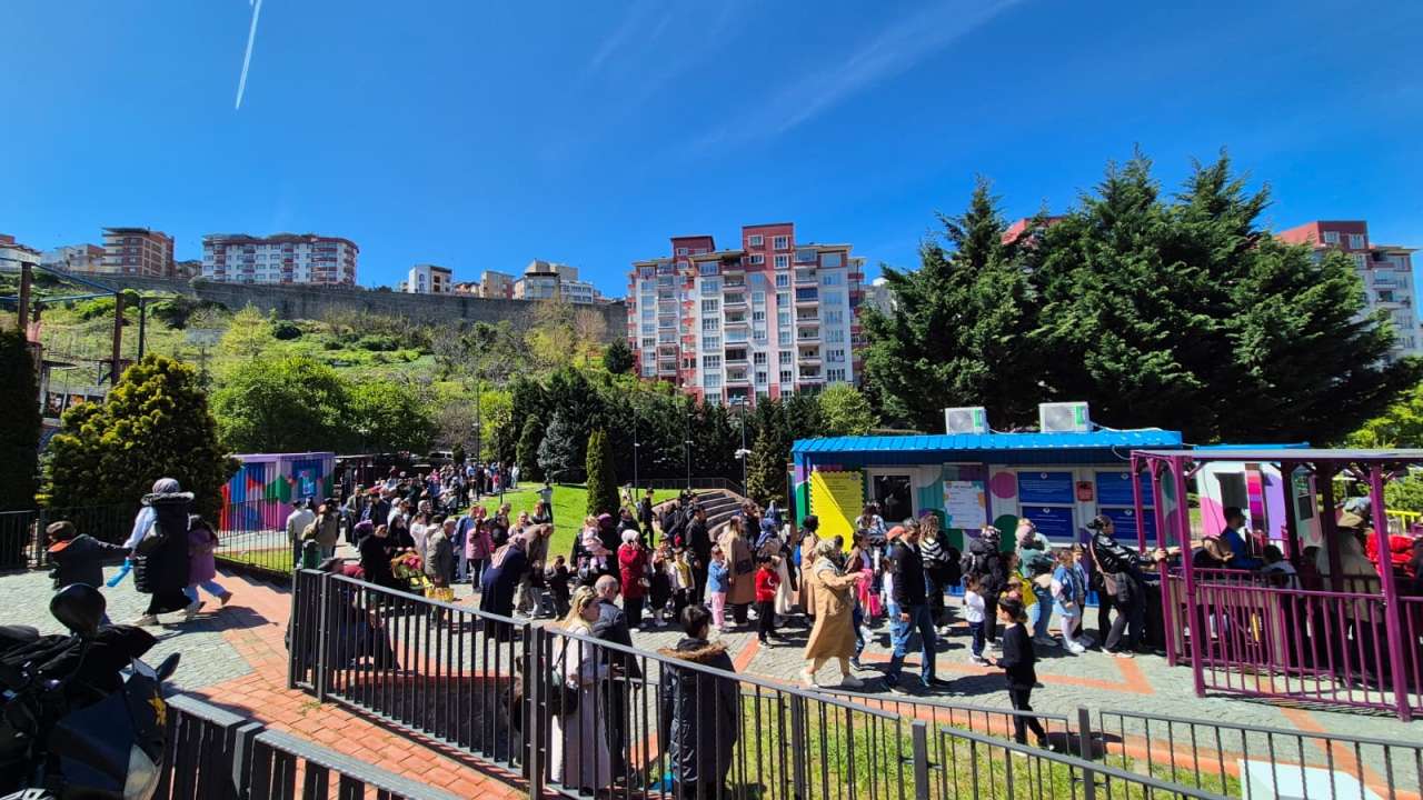 Trabzon’da 23 Nisan etkinliğinde Macera Parkı yoğun ilgi gördü