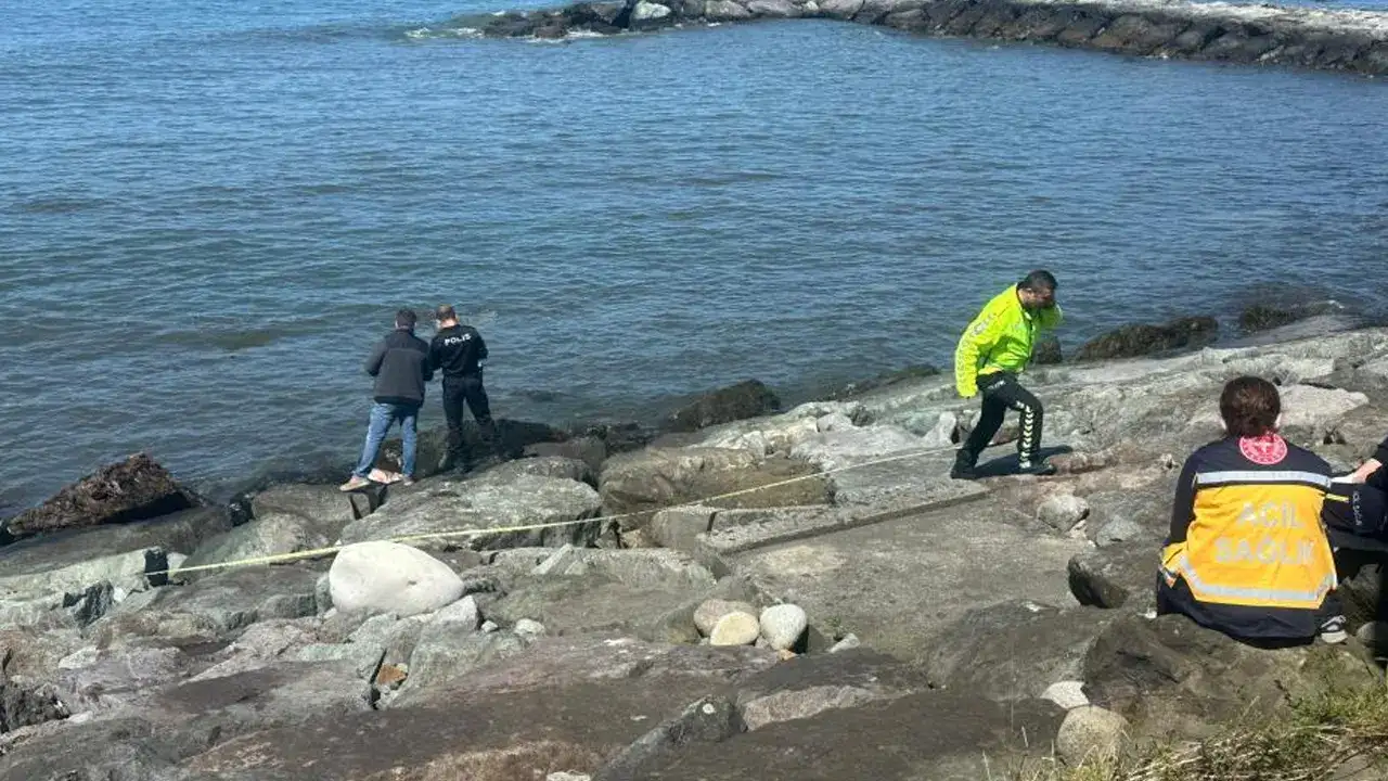 Karadeniz sahilinde cansız bedeni bulundu! Trabzon'da aranan genç mi ?