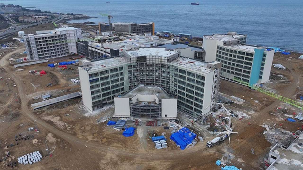 Trabzon Şehir Hastanesi ne zaman bitecek? Bakan Memişoğlu tarih verdi