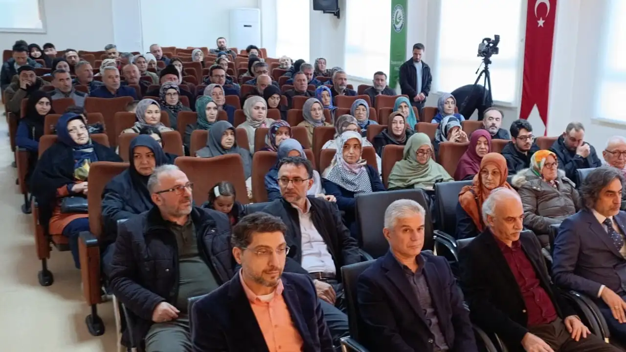 Giresun Eynesil’de “Modern Dünyada Müslümanca Yaşamak” konferansı
