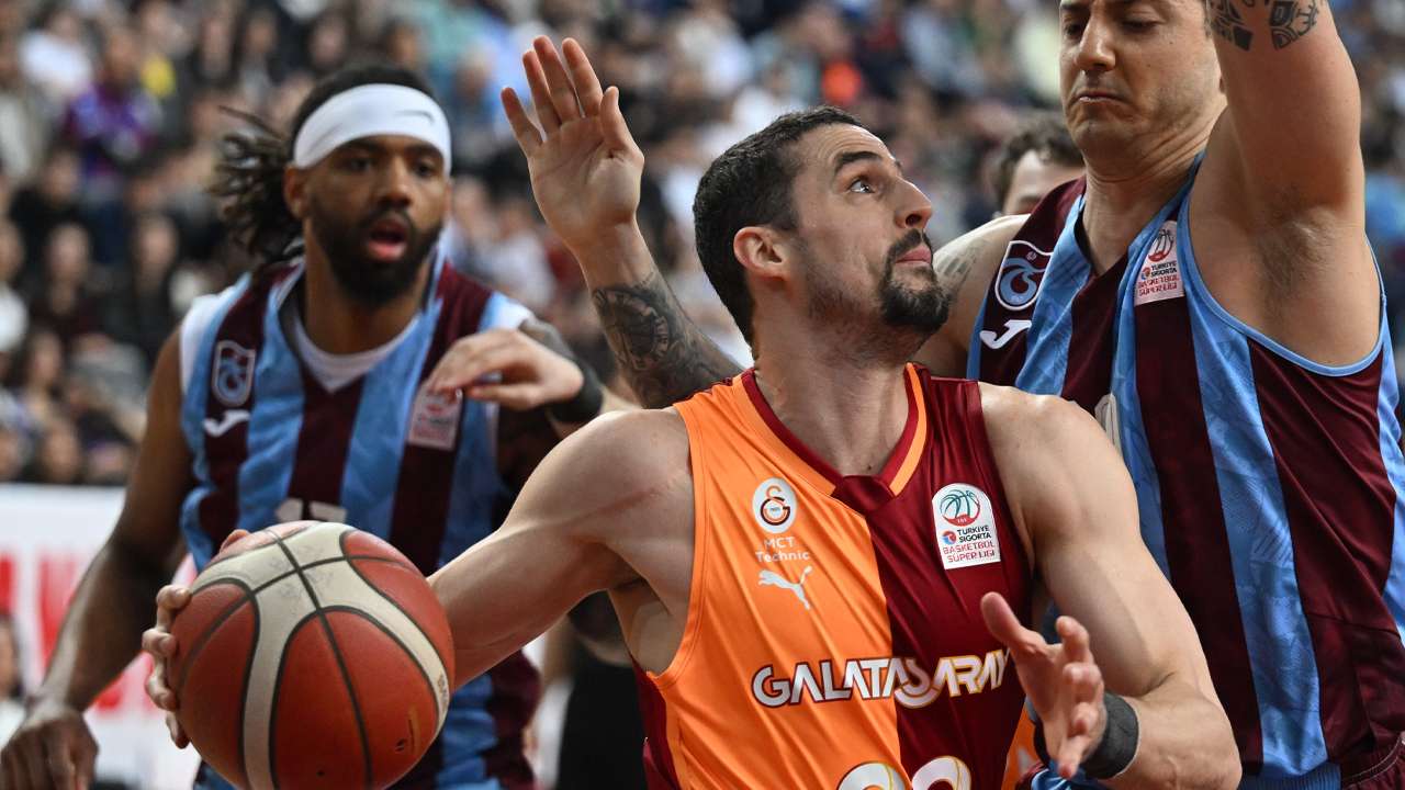 Trabzonspor potada Galatasaray’ı devirdi! Fırtına İlk 6’yı garantiledi