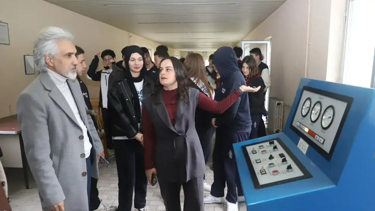 Büyükşehir’den öğrencilere yerinde su arıtma eğitimi