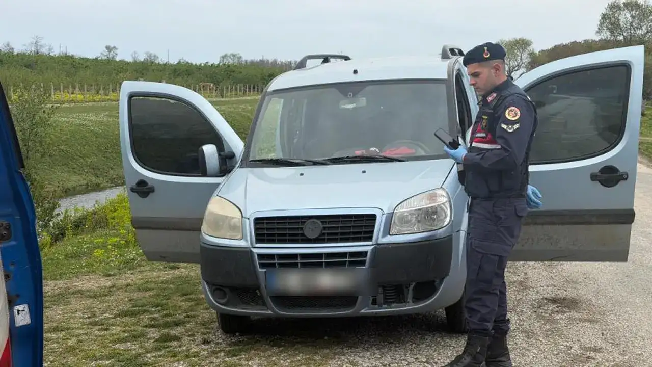 Ekmek almaya çıktı Aracında silahla vurulmuş halde bulundu