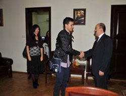 Gümrükcüoğlu'na ''Yabancı''ziyaret