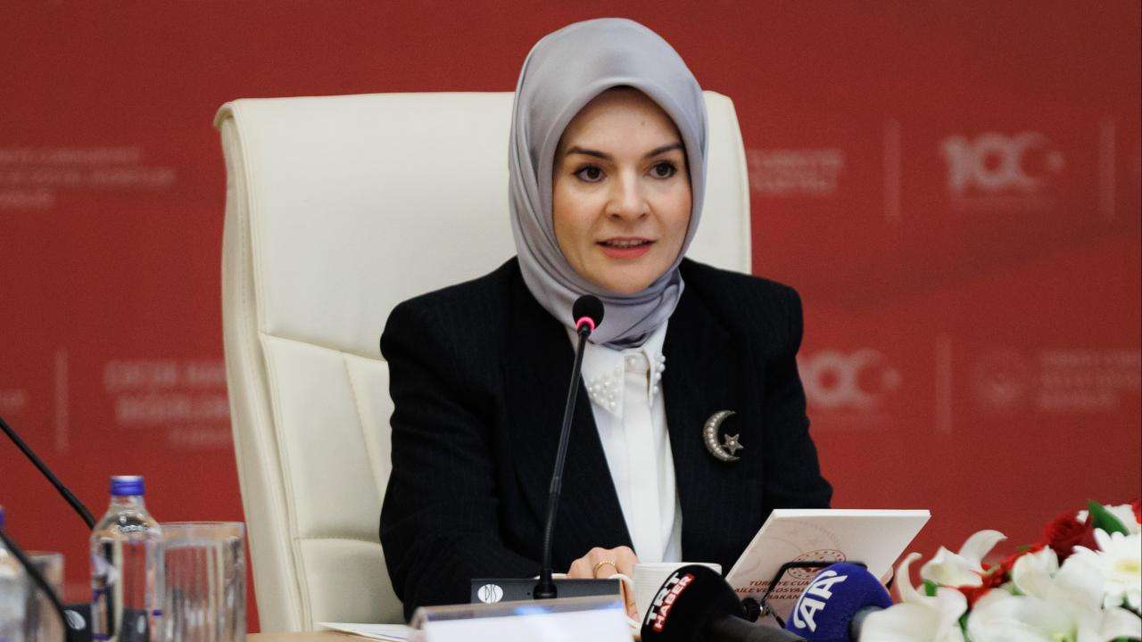 Aile ve Sosyal Hizmetler Bakanı Göktaş duyurdu! Vatandaşlık maaşı verilecek