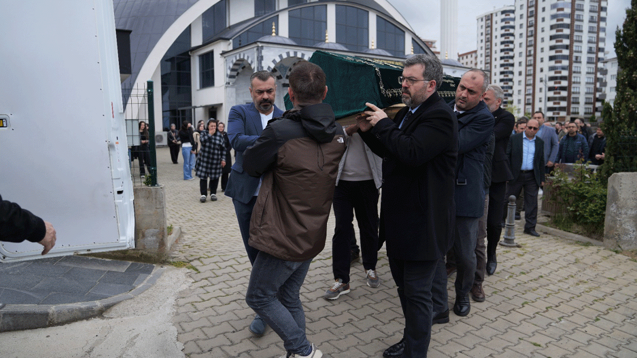 Trabzon Üniveristesi'nde acı kayıp! Pofesör son yolculuğuna uğurlandı