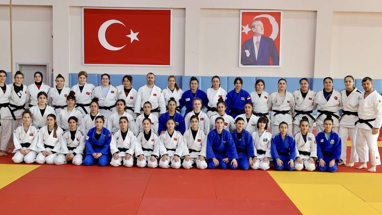 Judo Kadınlar Genç Milli Takımı Avrupa Kupası hazırlıklarını Trabzon'da tamamladı