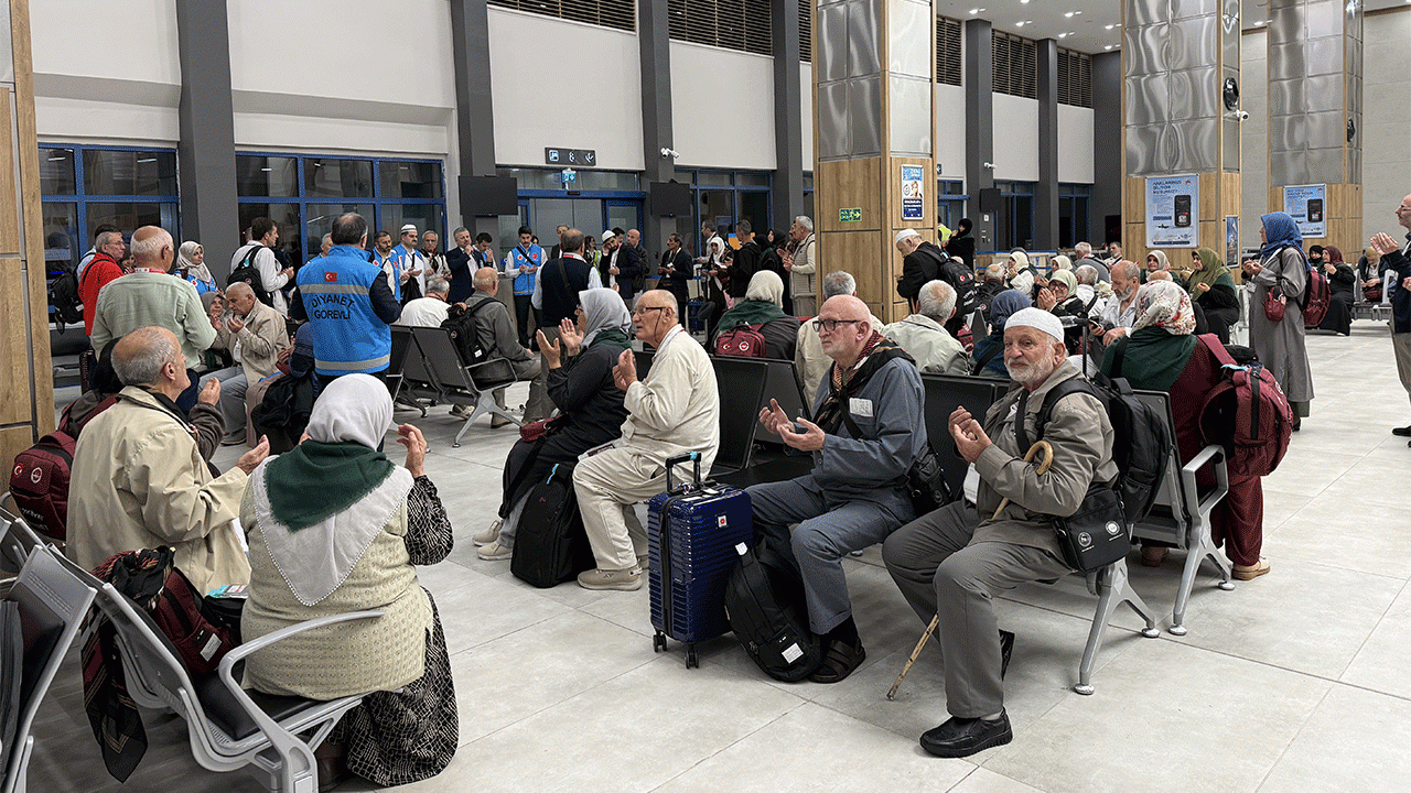 Trabzon'da 158 kişilik hac kafilesi yola çıktı