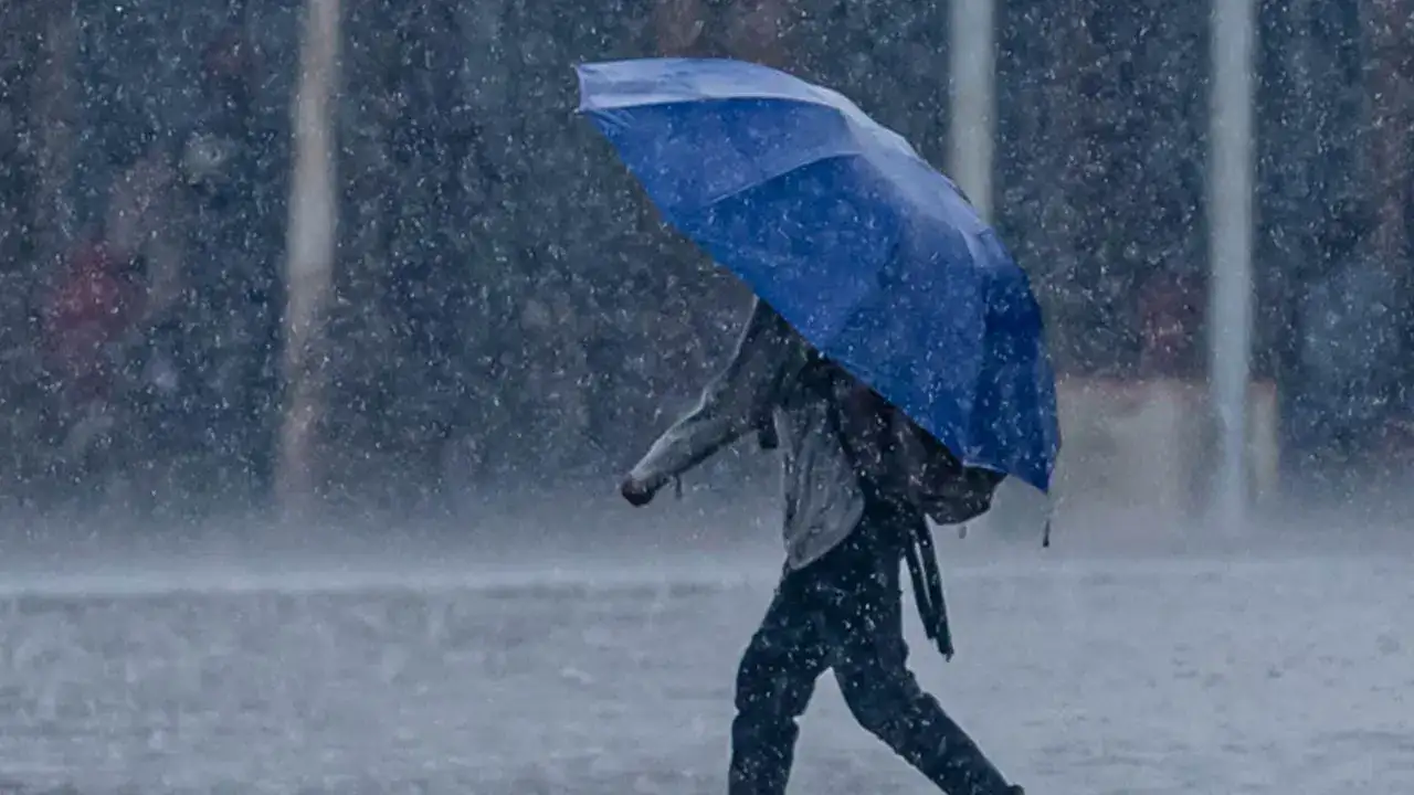 Meteoroloji uyardı! Trabzon'da şemsiyesiz dışarı çıkmayın
