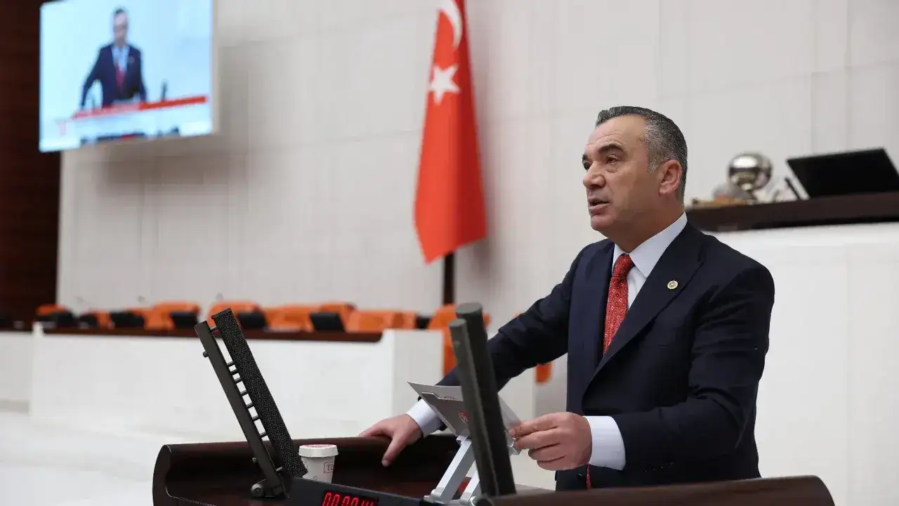 Yavuz Aydın’dan 17’nci madde eleştirisi: “Belediyeleri kaybedince yerelin yetkilerini budamaya başladı”