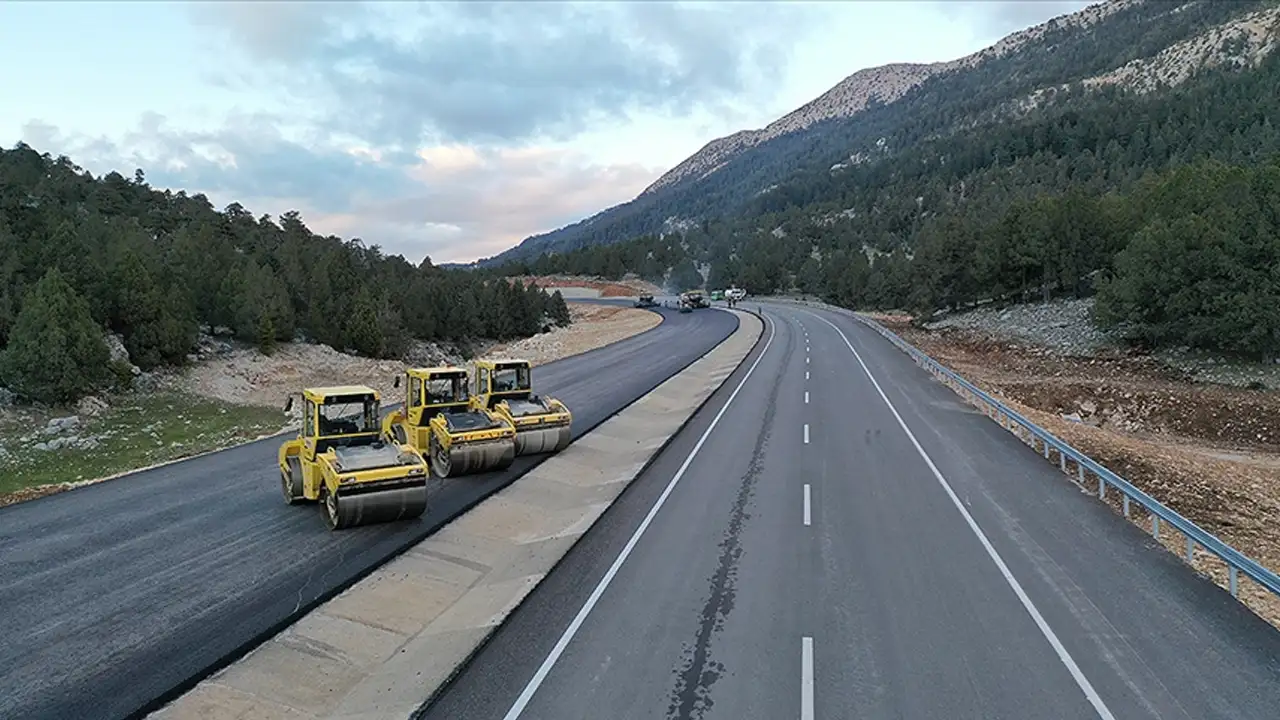 Giresun’da yol çalışmaları sürüyor: Sürücülere uyarı yapıldı