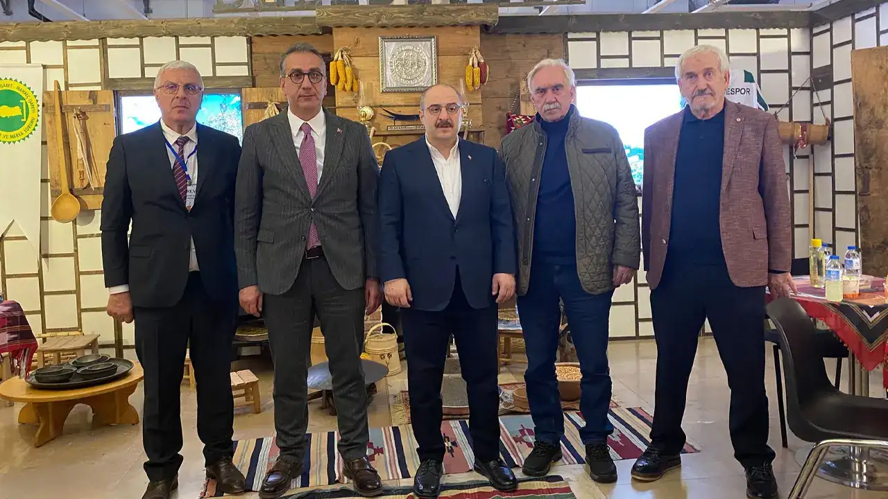 Sürmene Belediyesi Bursa’daki festivalde ilgi odağı oldu