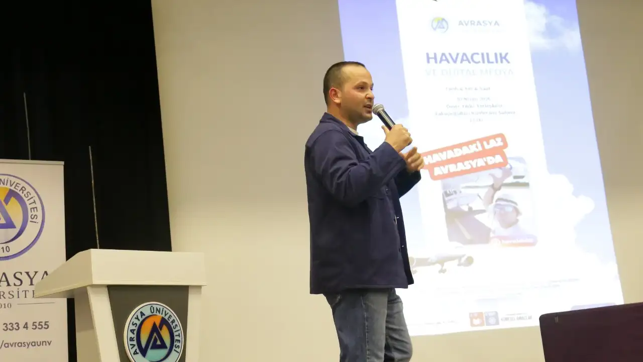 “Havadaki Laz” Murat Şen Avrasya Üniversitesi’nde öğrencilerle buluştu