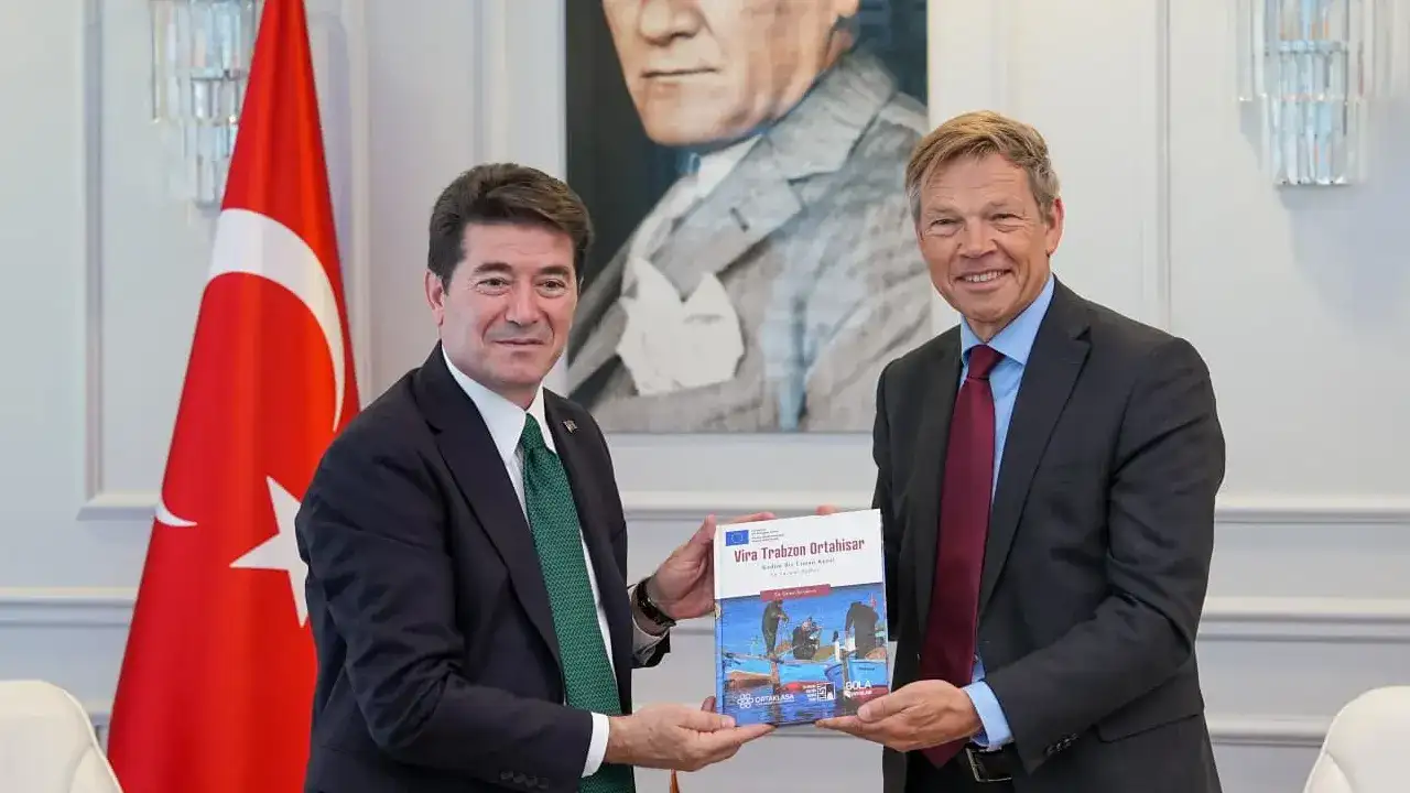 Hollanda Büyükelçisi Wijnands Ortahisar Belediyesi’ni ziyaret etti
