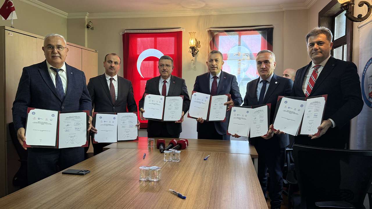 Trabzon'da 2 önemli protokol imzalandı