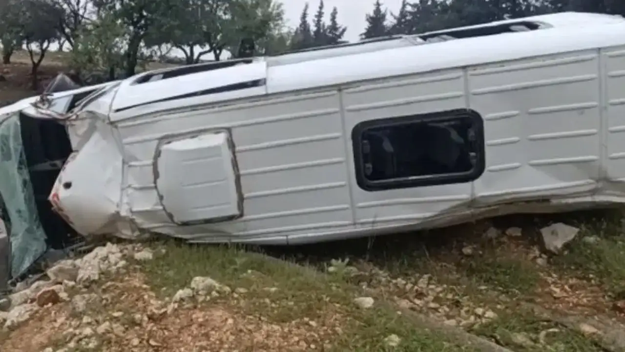 İşçi servisi şarampole uçtu! 16 kişi yaralandı