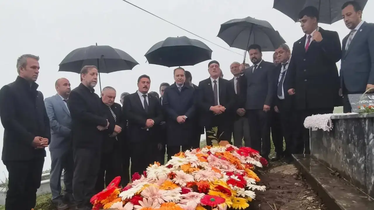 Fatih Erbakan’dan Giresun’da Utku Konak ailesine taziye ziyareti