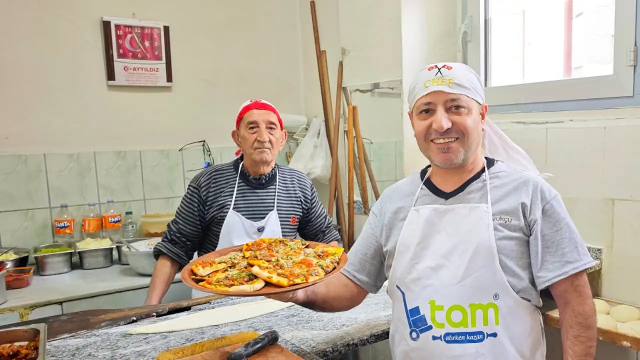 Artvin’de 65 yıllık pide ustalığı 3 kuşaktır sürüyor