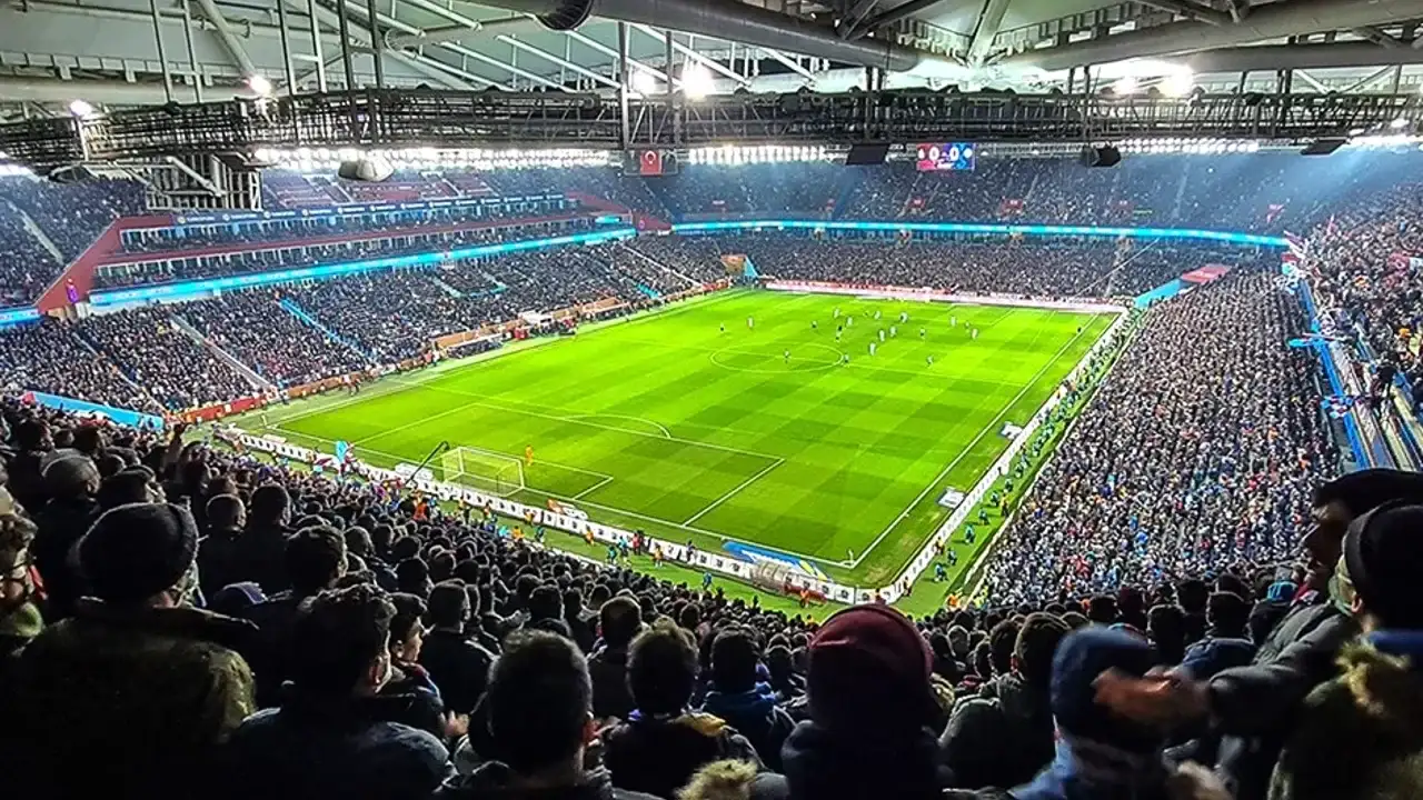 Trabzonspor taraftarı Beşiktaş maçına alınacak mı? Karar verildi