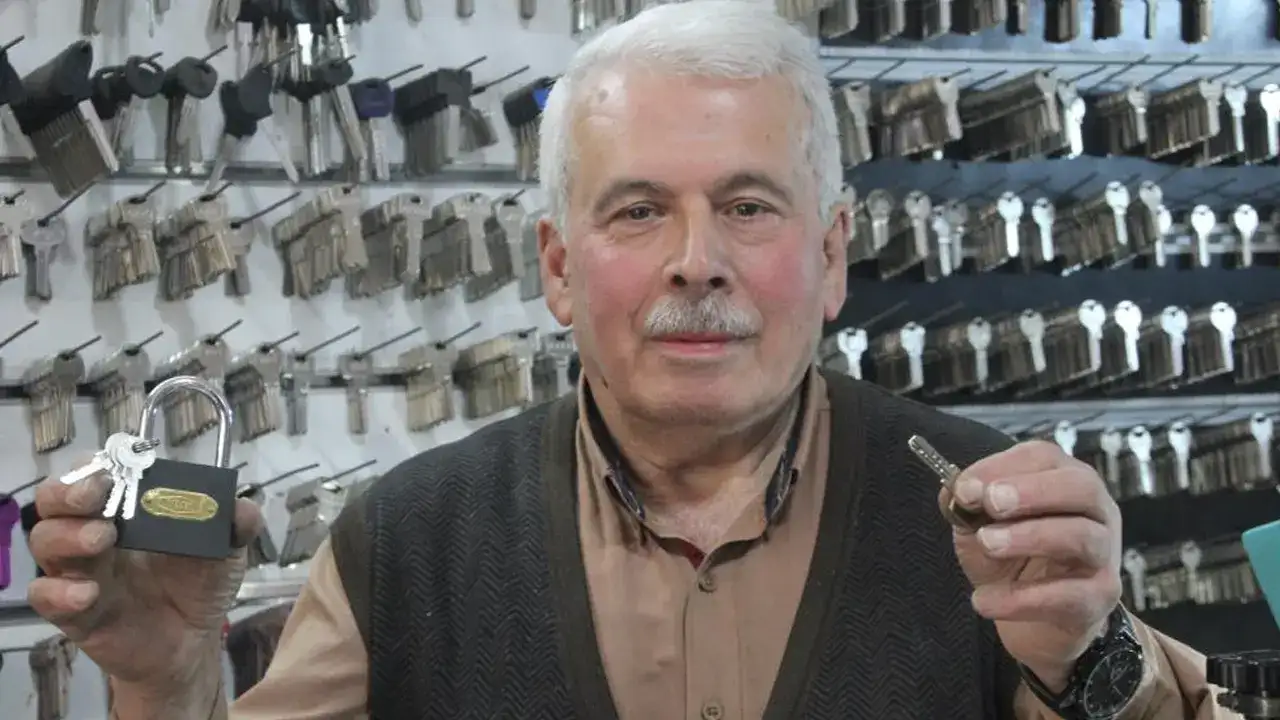 Ordu’da 53 yıllık çilingir mesleğini ilk günkü aşkla sürdürüyor