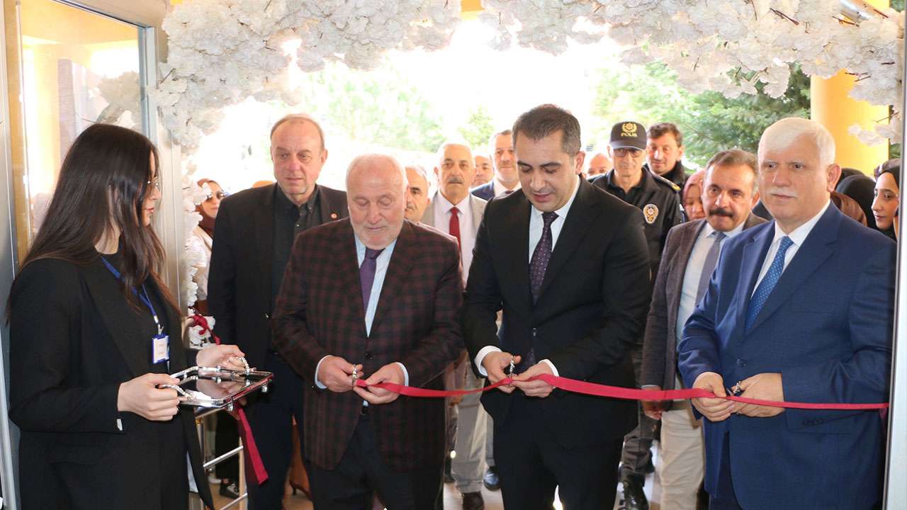 Of’ta 116 kursun ürünleri yıl sonu sergisinde buluştu