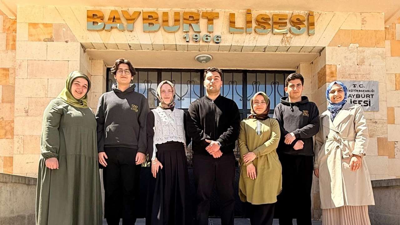 Bayburtlu öğrenciler alkış aldı! İtalya’da temsil edecekler