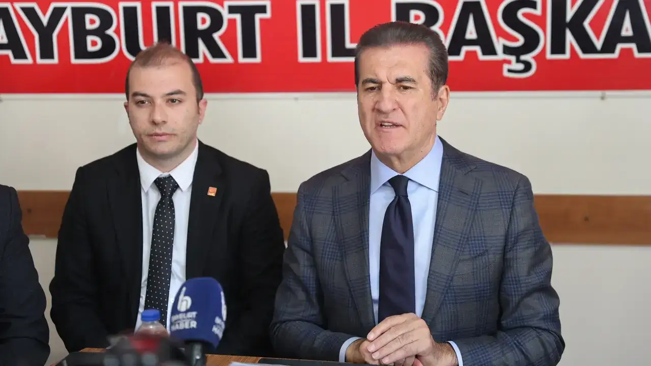 Mustafa Sarıgül Bayburt’ta basın mensuplarıyla buluştu