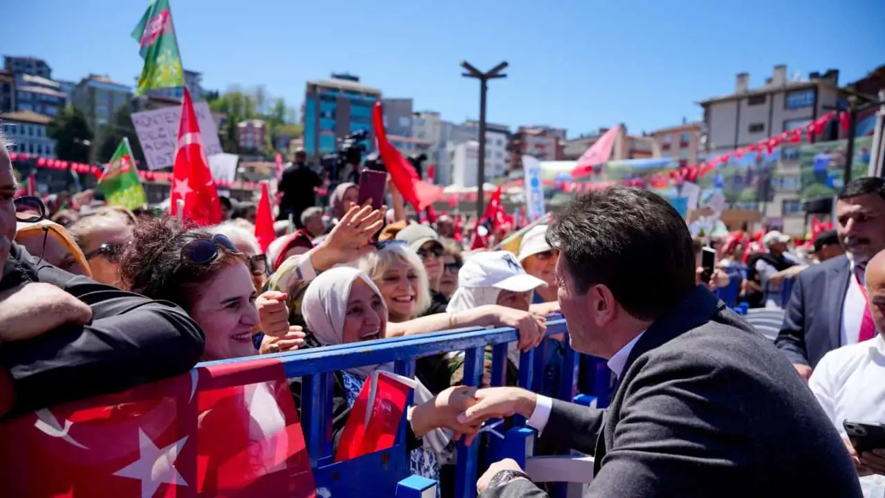 Ahmet kaya’ya Rize’de yoğun ilgi