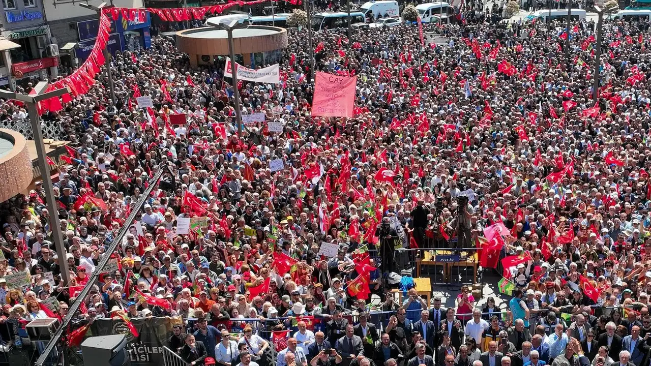 "CHP iyi bir bağırsak temizliğini hak ediyor” sözlerine cevap: “Bu ülkenin bağırsak temizliği AKP’den başlamalı”