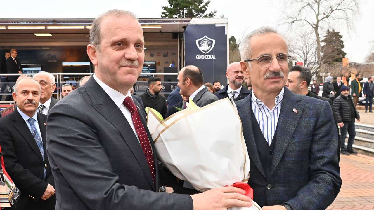 KTÜ'nün 71’inci yıldönümünde Bakan Uraloğlu’na doktora ünvanı