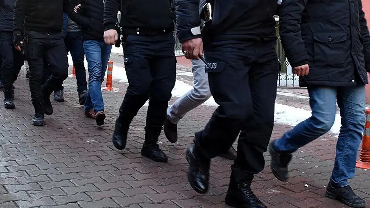 Trabzon dahil 16 ilde DEAŞ operasyonu! 43 gözaltı