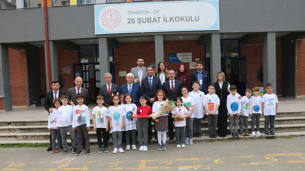 MEB Genel Müdürü Kılınç Trabzon’da öğrencilerle buluştu