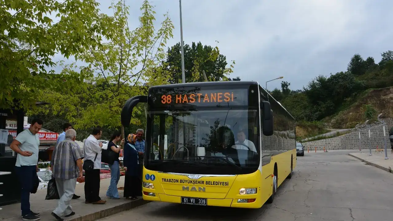 Trabzon’da 65 yaş üstü ücretsiz ulaşıma kısıtlama mı geliyor?  “Otobüslerde yer bulamıyoruz”