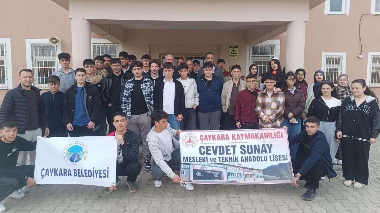 Trabzonlu öğrenciler Van’daki kardeş okulla buluştu