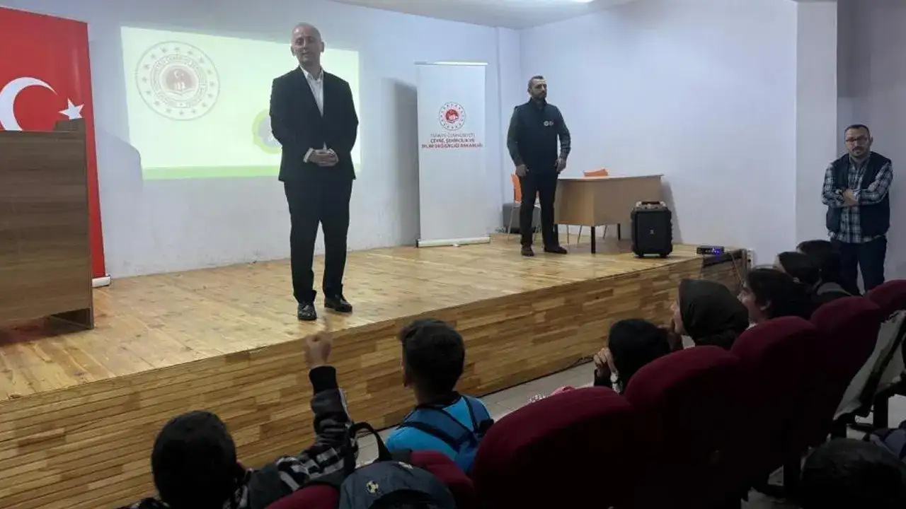 Bayburt’ta öğrencilere sıfır atık eğitimi verildi