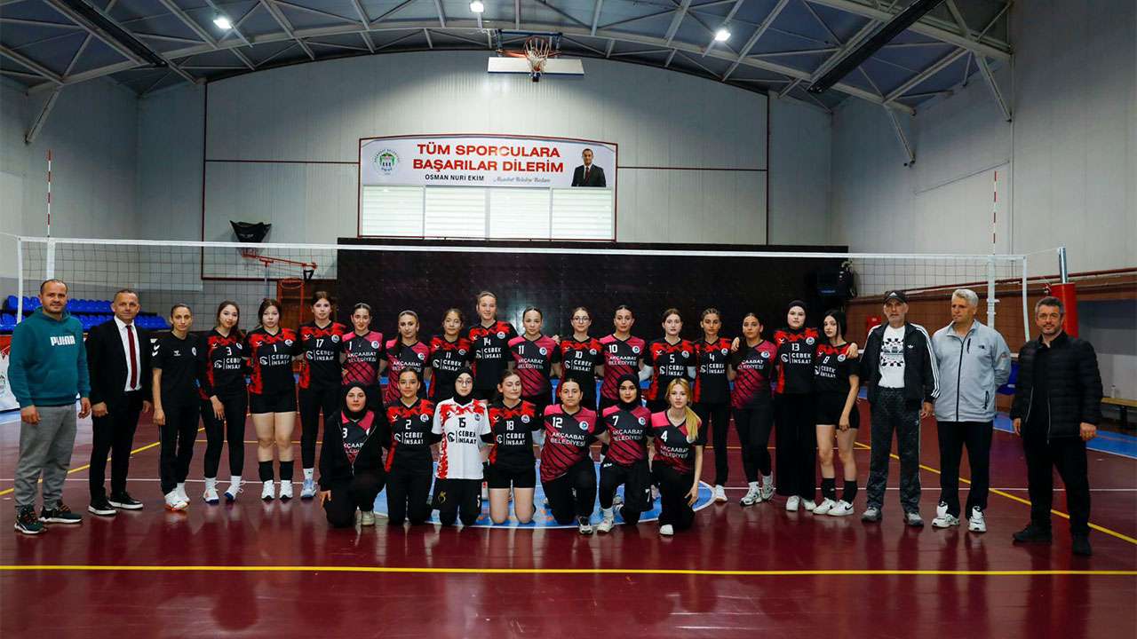 Akçaabat’ta 19 Mayıs voleybol turnuvası başladı