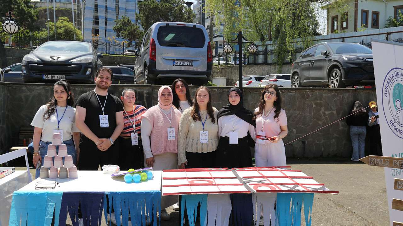 Avrasya Üniversitesi’nde oyun şenliği renkli görüntüler
