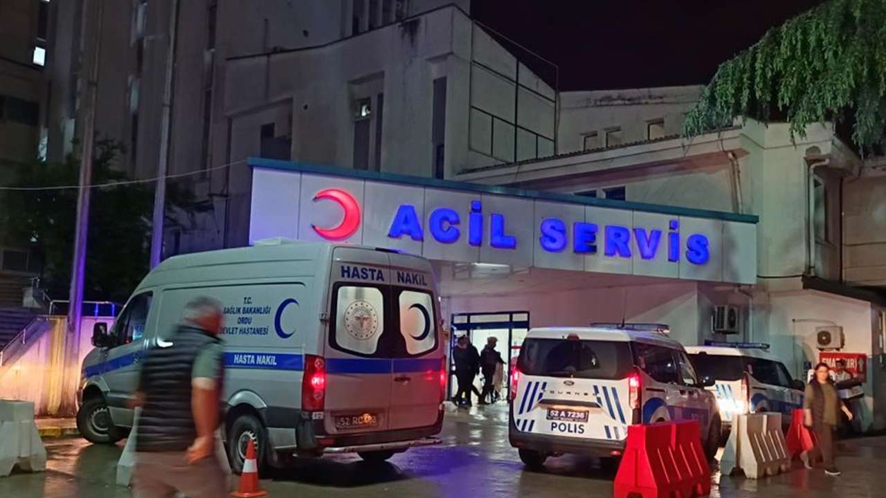 Yemekten zehirlenme şüphesi: 21 işçi hastaneye kaldırıldı