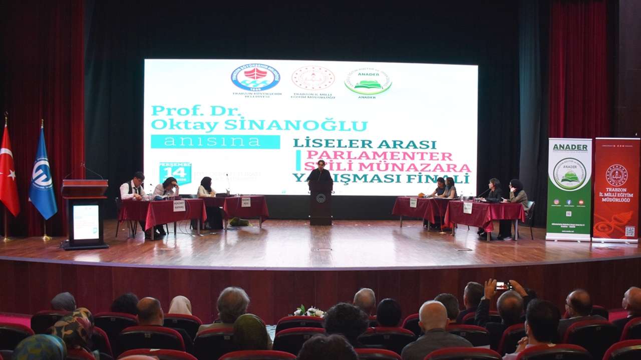 Trabzon’da gençlerin bilim yolculuğu: Oktay Sinanoğlu anısına münazara finali yapıldı