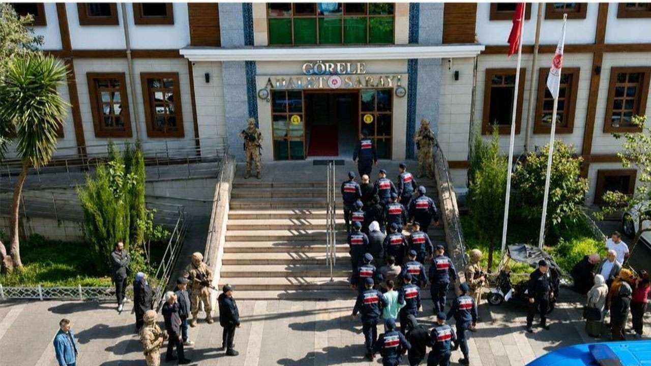 Giresun Merkezli 4 İlde Dolandırıcılık Operasyonu: 8 Tutuklama