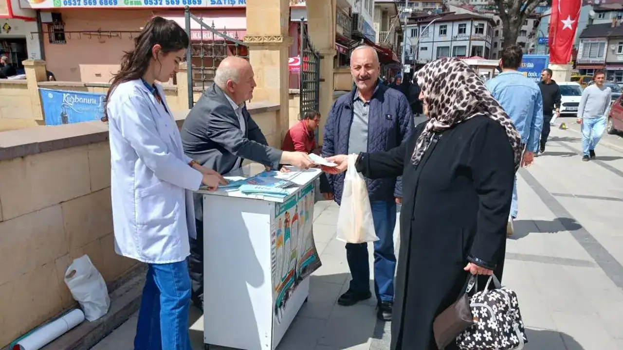 Bayburt’ta kronik hastalıklara karşı farkındalık standı kuruldu