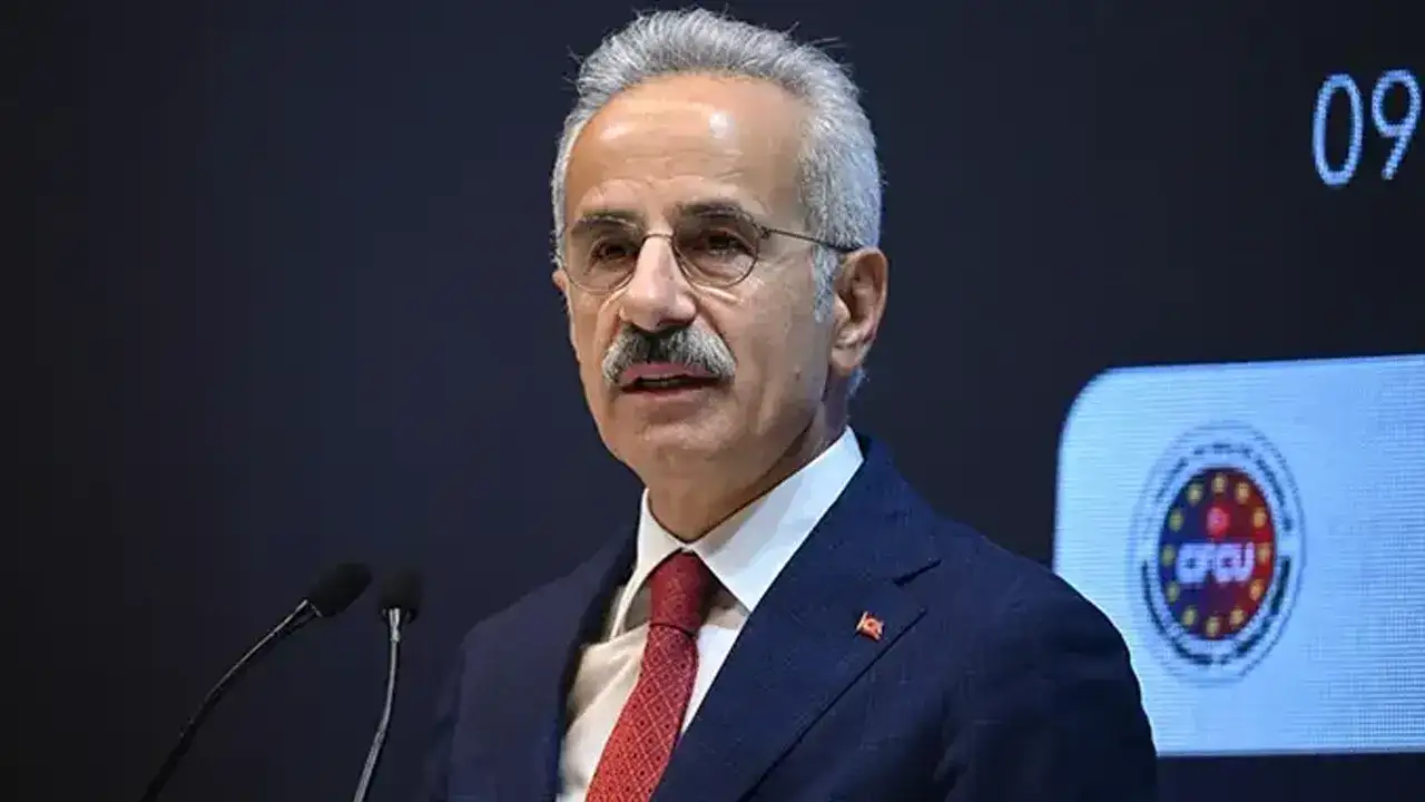 Bakan Uraloğlu duyurdu! Otobüs biletlerinde yeni dönem