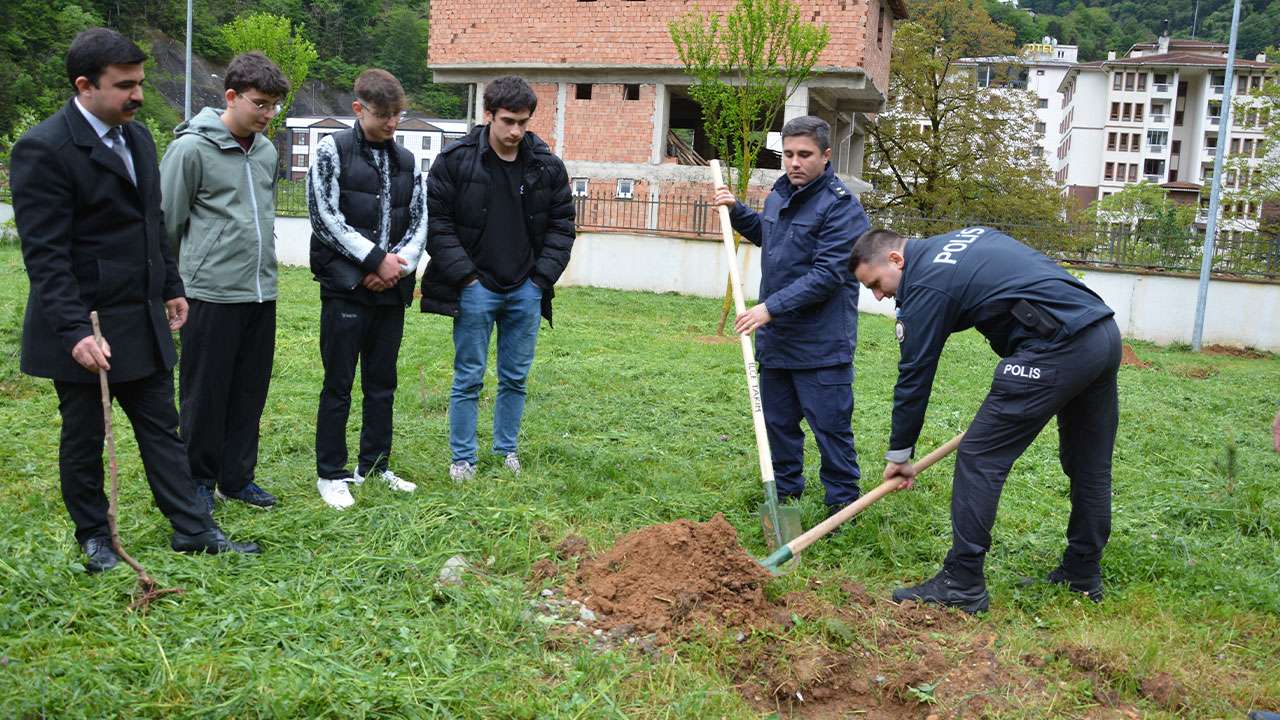 Trabzon Çaykara'da "Kardeş Okul Projesi" kapsamında etkinlik düzenlendi