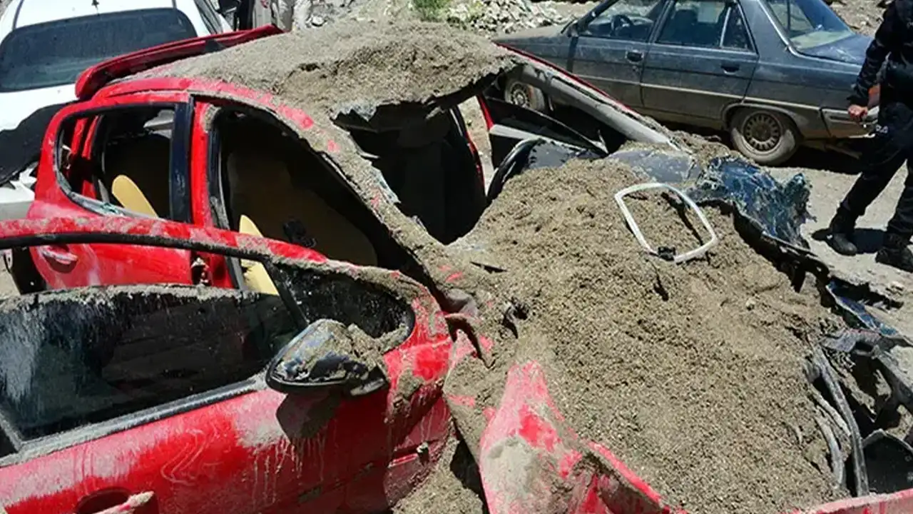 Freni boşalan kamyon, 7 araca çarptı: 2’si ağır 6 yaralı